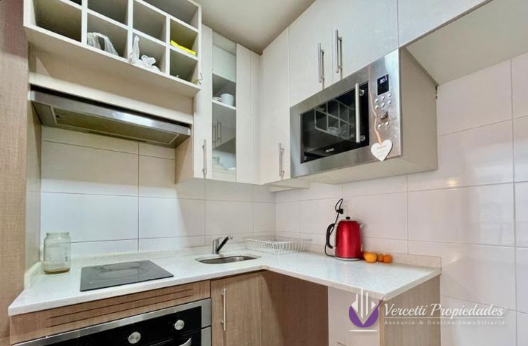 Departamento a solo pasos del Metro Ecuador · foto 4