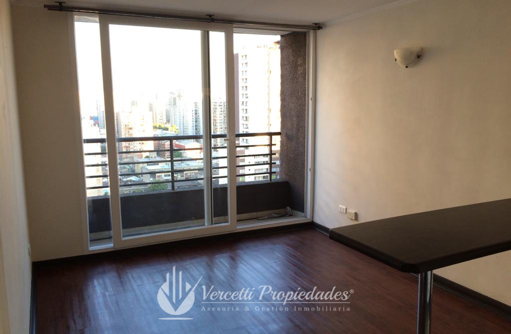 Hermoso departamento ubicado a solo pasos del casco histórico de Santiago · foto 3