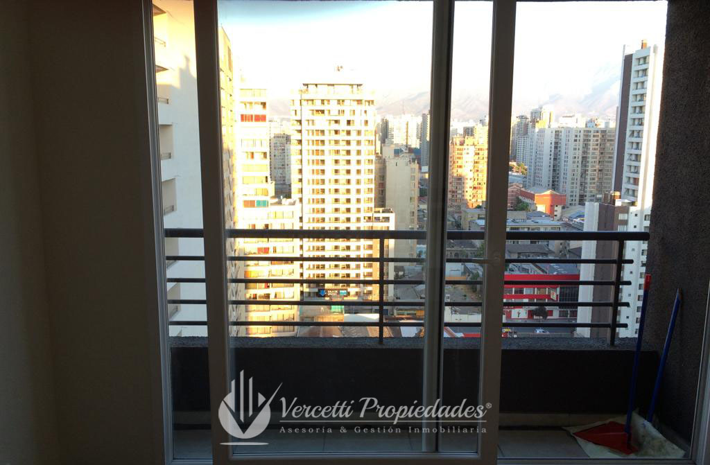 Hermoso departamento ubicado a solo pasos del casco histórico de Santiago · foto 5