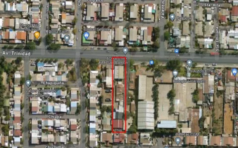 Amplio terreno en una principal Avenida en la Comuna de La Florida