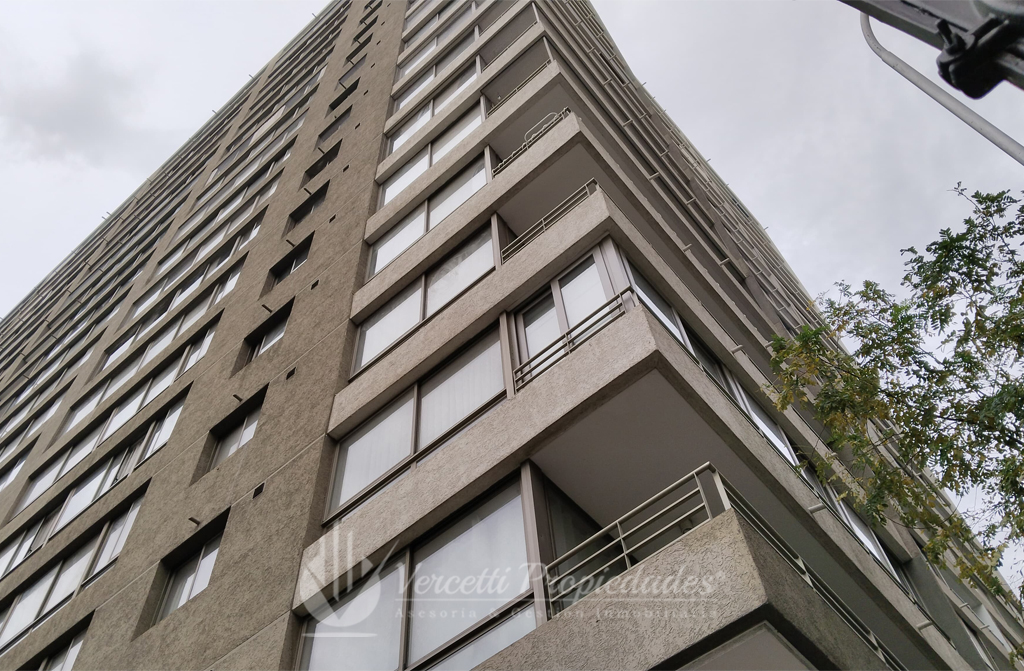 Hermoso departamento a pasos de la Estación de Metro Irarrázaval