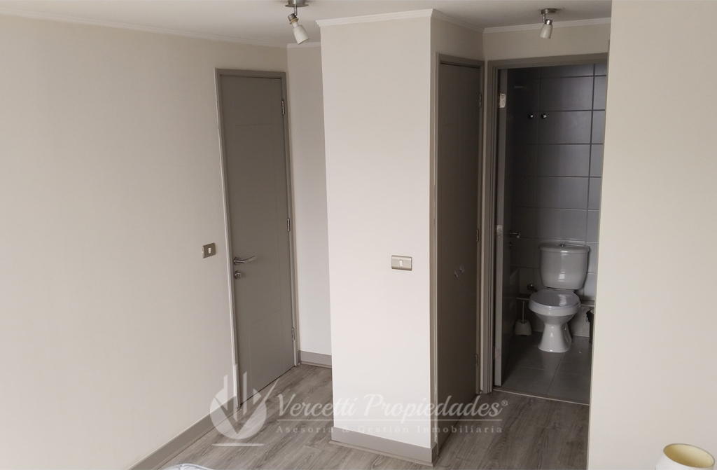 Hermoso departamento a pasos de la Estación de Metro Irarrázaval · foto 8