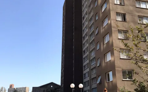 Se arrienda estupendo y amplio departamento con vista hacia la cordillera